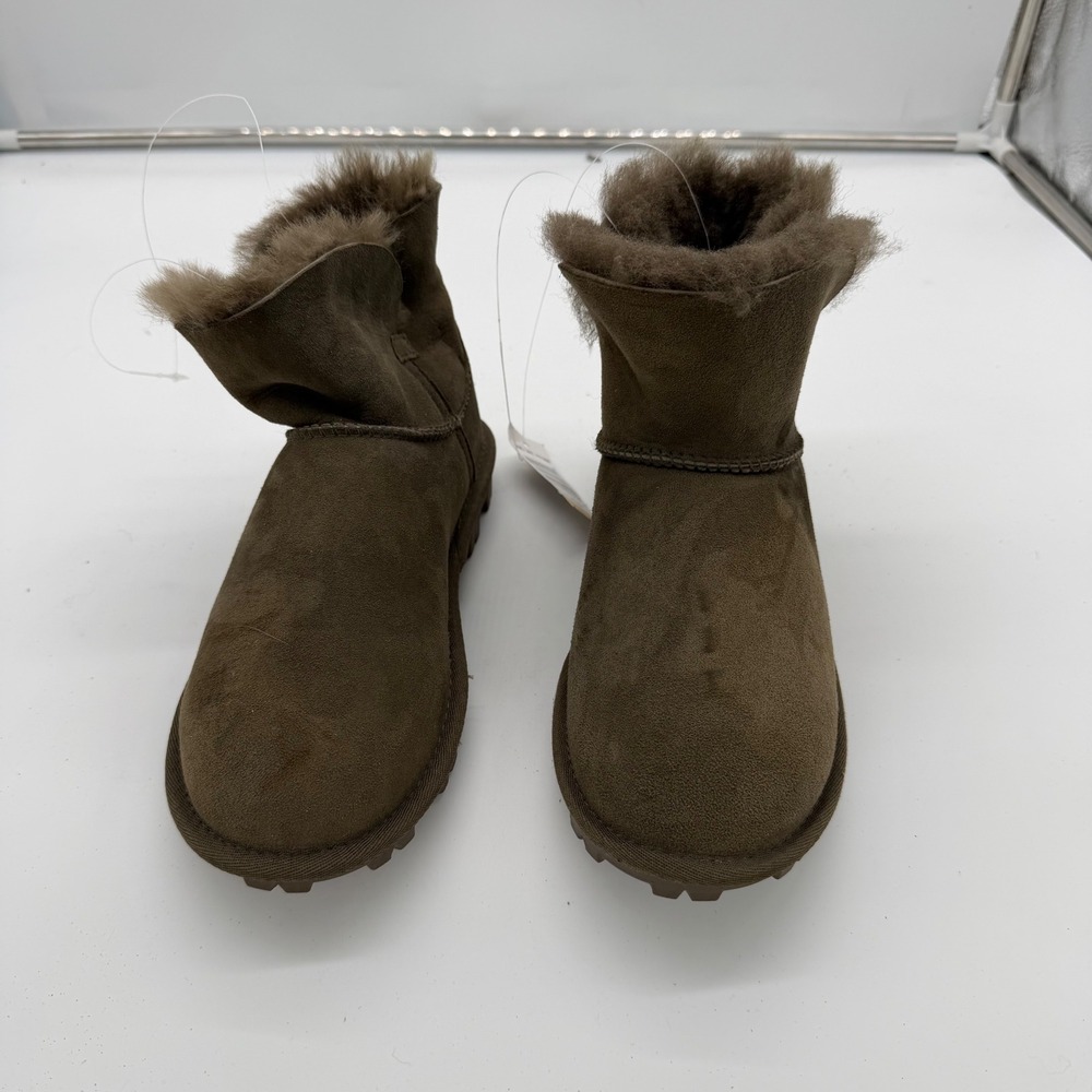 Kirkland Signature Brown Suede Shearling Ankle Boot Womens 6 Lug Sole Winter NEW